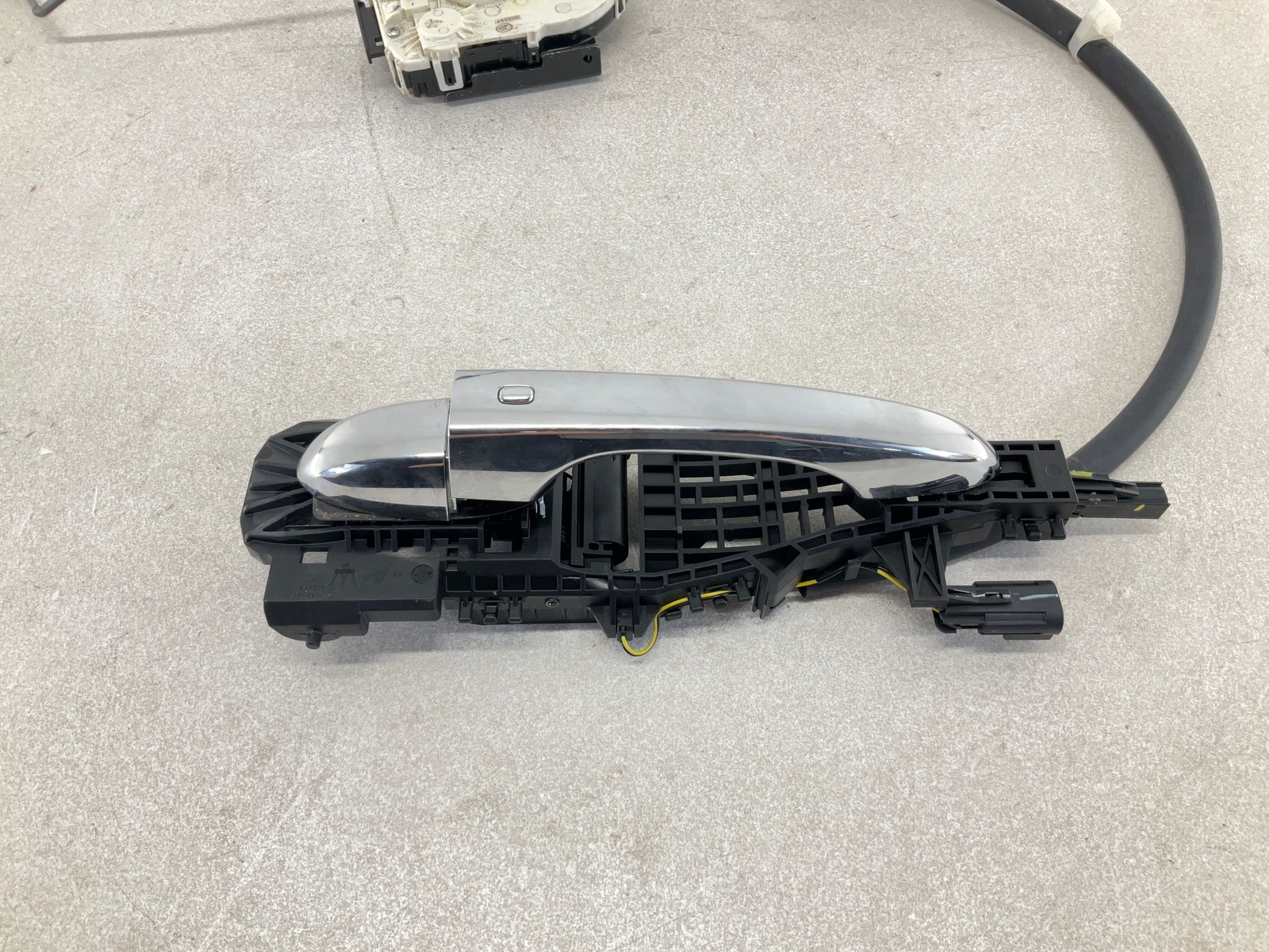 17-20 MASERATI Levante Exterior Rear Right Passenger Door Handle W/ Actuator