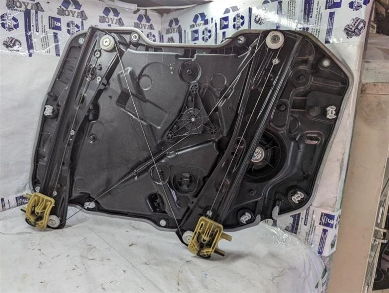 Driver Left Front Window Regulator Sedan Fits 19 BMW 330i , 51338498853 Foto 2 de 4