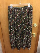 Sag Harbor Size M Women's Pleated Floral Pattern Skirt a604