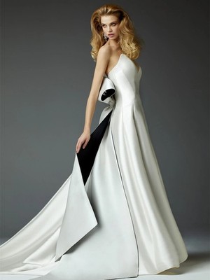 Simple Satin Wedding Dress with Bow Strapless ALine Chic off shoulder Bride Gown