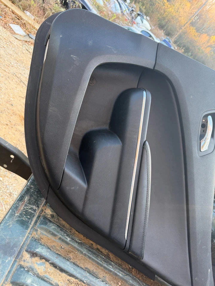 CARGADOR ESDGE 11-14 OEM DERECHO TRASERO NEGRO PUERTA PANEL TARJETA PASAJERO TRASERO Foto 2 de 4