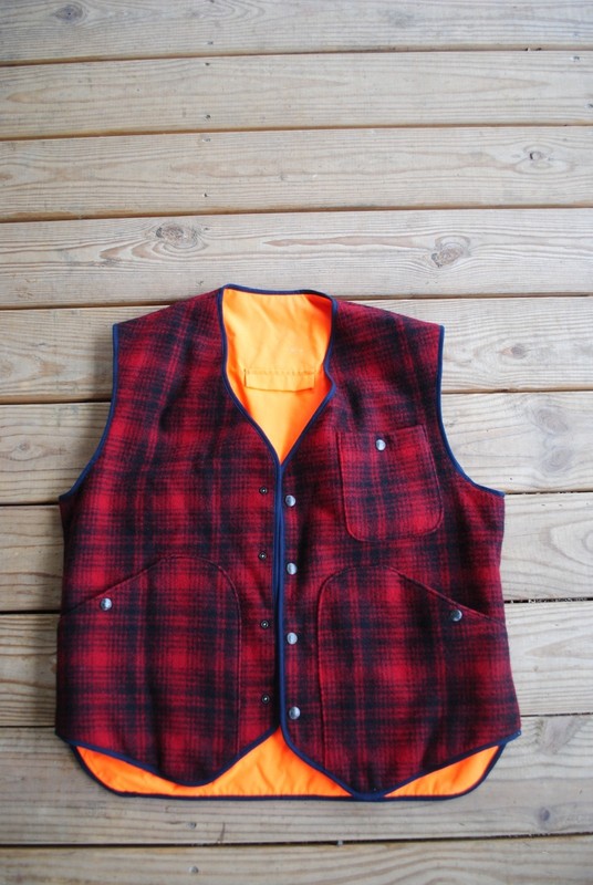 WOOLRICH REVERSIBLE BLACK & RED PLAID  FLORESCENT ORANGE VEST SIZE LARGE