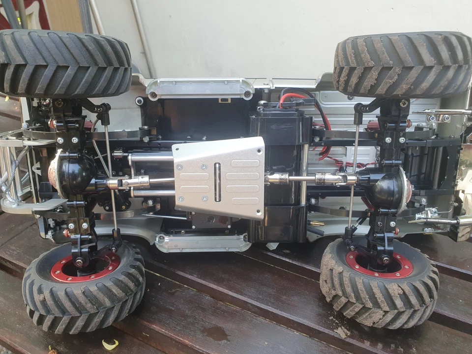 Tamiya 58397 1:10 RC Toyota HiLux HighLift 4x4 3 Gang 300058397 - Bild 4 von 4