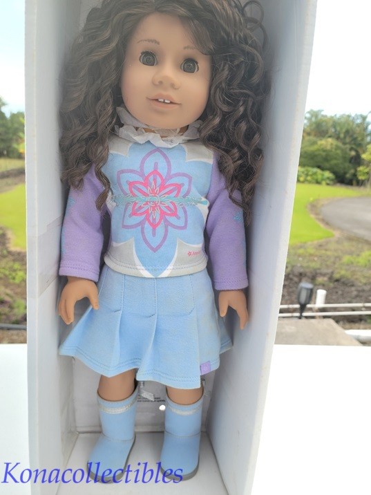 American Girl 2006 GT26 Med Skin, Curly Brown hair, Amber Eyes EUC