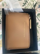 tommy hilfiger card holder