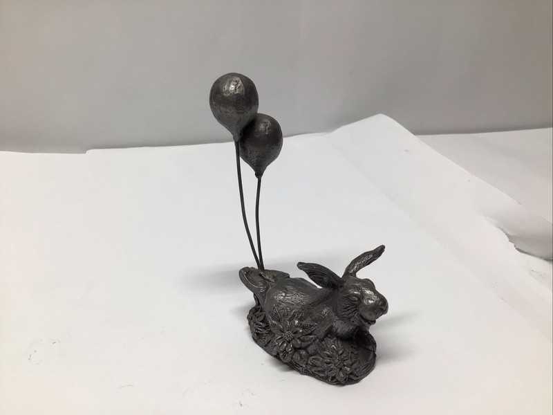 Michael Ricker Pewter Bunny Holding Balloons 2551/3250