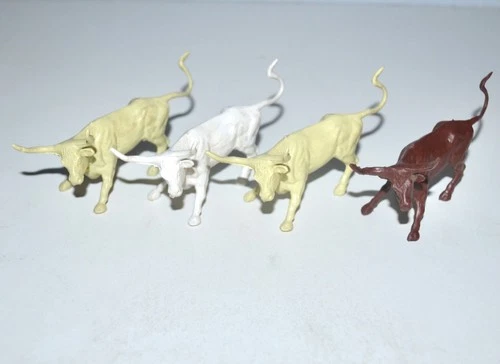 Vintage 1950s 1960s Marx Rifleman Ranch Playset Steer Plastic Figures