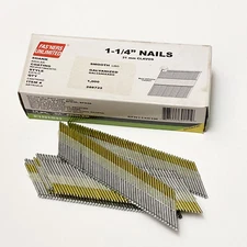 (1000) Fasners Unlimited Galvanized 15 Gauge DA Angled Finish Nails 1 1/4" 31mm