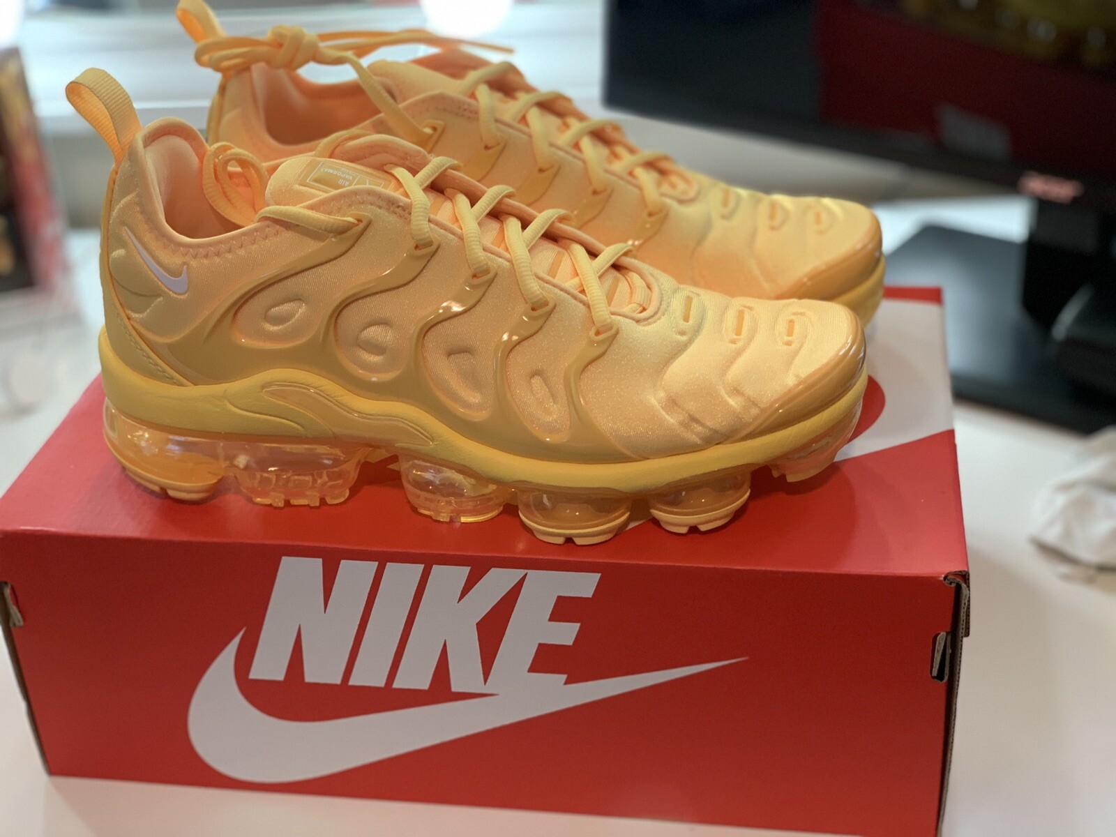 citron pulse vapormax