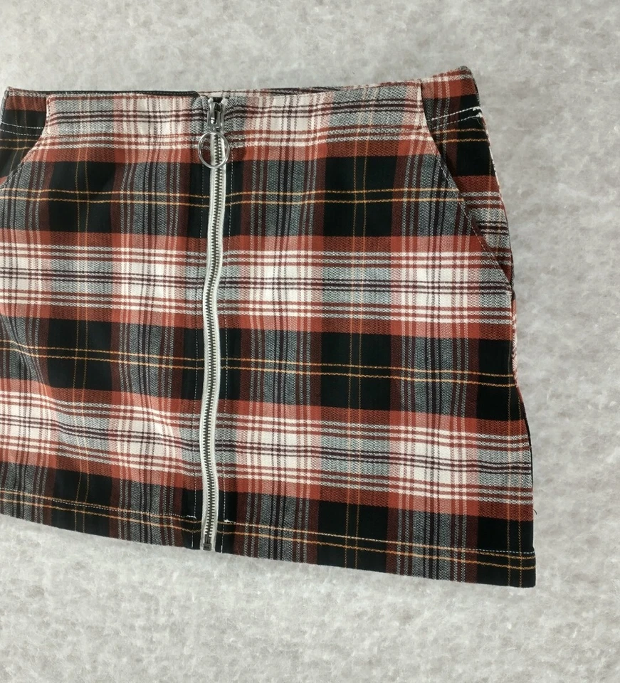 Volcom Classic Plaid Brown Mini Skirt Front Zip Pockets Sz M 8 Juniors Y2K Short - Image 2 of 4