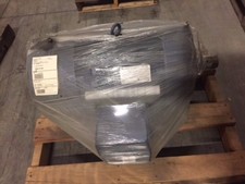 *PRICE REDUCED* NEW Siemens Motor #1LE29823AD112AA3, 900 RPM, Frame   324T