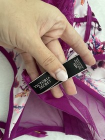 Victoria's Secret Corset Top Women's M Lace Floral Feminine Sexy Lingerie Purple