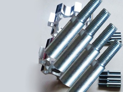 Radbolzen 4 Stück Spurverbreiterung Quad ATV von XRW M10x1,25 35mm lang