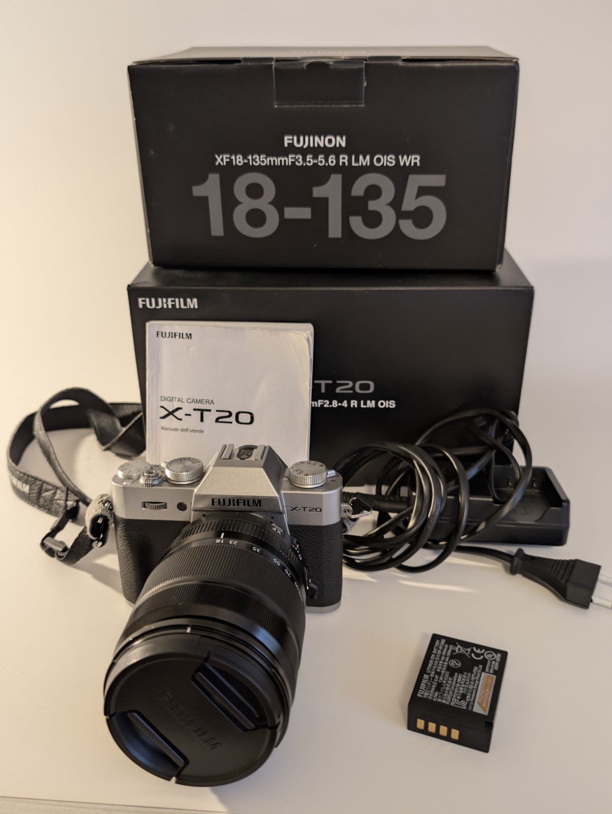 Fujifilm X-T20 24,3MP mirrorless + Fujinon XF 18-135mm F3.5-5.6 + kit