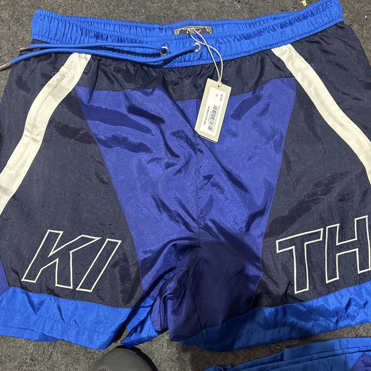 kith Washed Nylon Turbo Short - Layer SIZE XL BRAND NWT!! | eBay