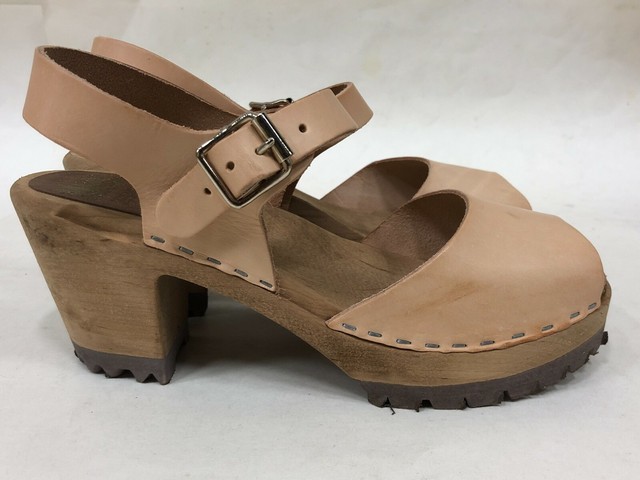 mia clog sandals