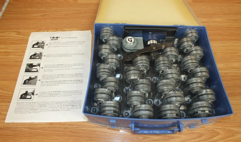 Sistema de troquelado Making Memories My Personal con 26 troqueles de letras mayúsculas *LEER Foto 2 de 4