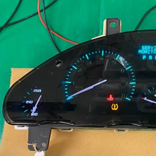 2007-2012 Buick Enclave Speedometer Instrument Cluster 1370166 - Image 2 of 4