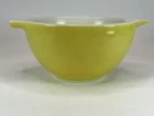 Vintage PYREX #441 Pale Light Yellow Cinderella mixing bowl 1 1/2 PT Made in USA