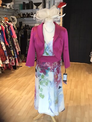 Absolutely Stunning Outfit By  Zelia  Size 10 Pink