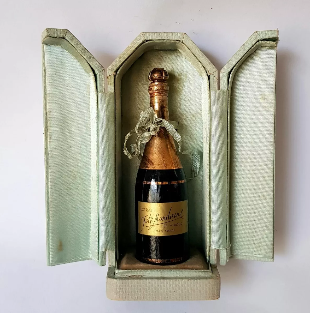 Very Rare 1930 s De Vibour Fete Mondaine French Perfume Bottle