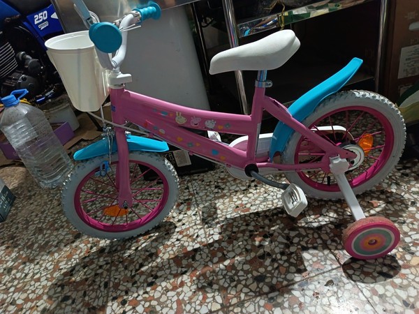 bicicleta infantil Peppa Pig color rosa
