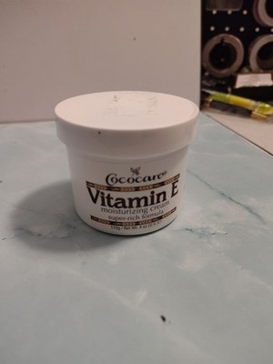 New Cococare Moisturizing Vitamin E Cream Super Rich Formula 110g/4oz.