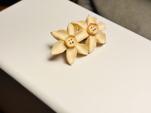 Rare Germany Flower Brooch Hand Carved Flowers Pin - Picture 5 of 15