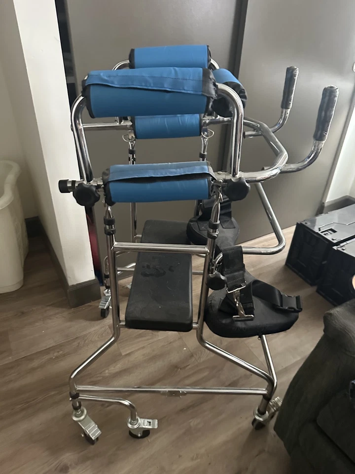 andador de pie para adultos Foto 3 de 4