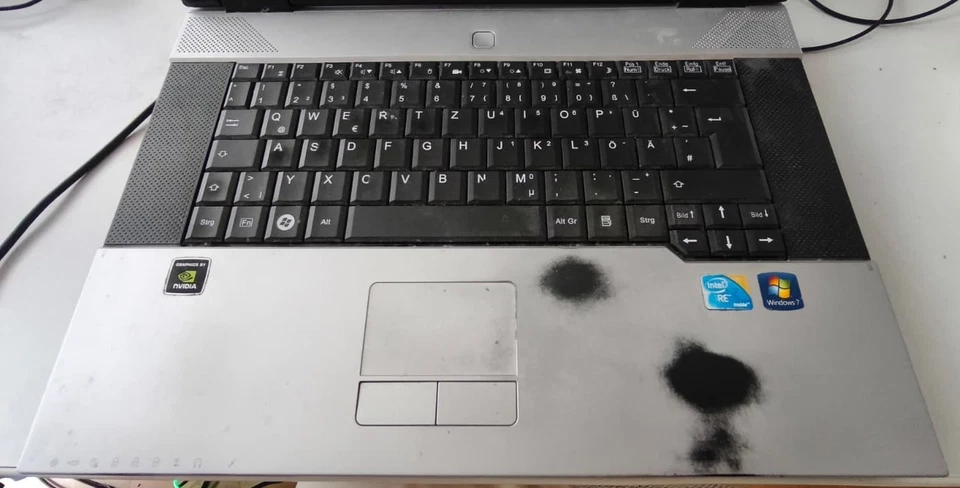 Fujitsu Esprimo Mobile V6555 Z17M 3.0 Hard Rock Cafe - Bild 3 von 4