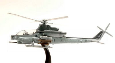 NEW RAY SCALE VERSCHIEDENE HUBSCHRAUBER BELL AH 1Z COBRA MODELLBAU MODELLAUTO
