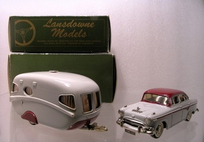LANSDOWNE MODELS  SET LDM 12X+17X  AUSTIN A 105 WESTMINSTER + WILLERBY CARAVAN.
