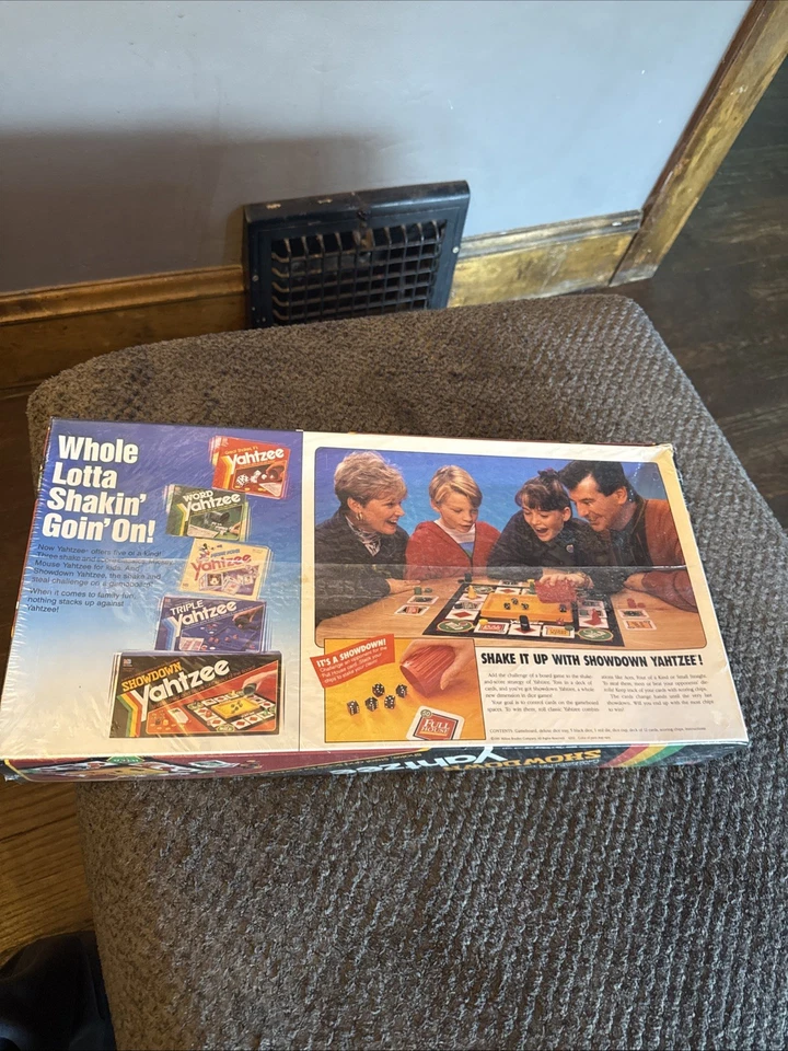 Vintage SHOWDOWN YAHTZEE Board Game Milton Bradley 1991 -NEW Sealed! - Image 4 of 4