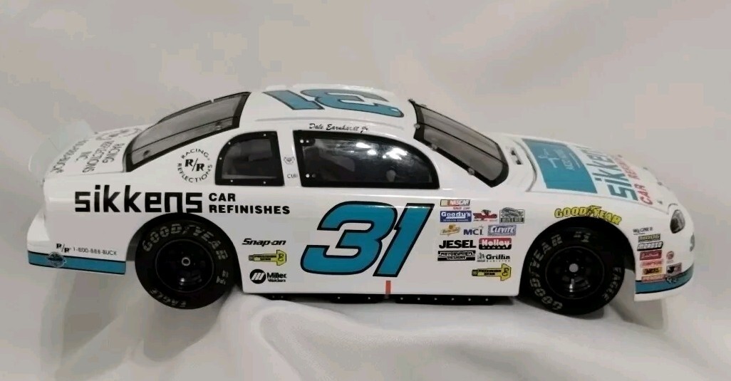 NASCAR Collectable, Dale Earnhardt Jr., #31 Sikkens, 1:24 Scale