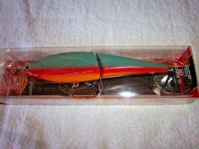 Lucky Craft LL Pointer 170 In PARROT SHAD COLOR Pattern Jointed NEW IN PACK