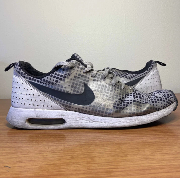 Air max tavas white hotsell cool grey