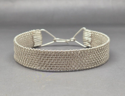 Handgefertigtes Armband mit Draht umwickelt versilbert