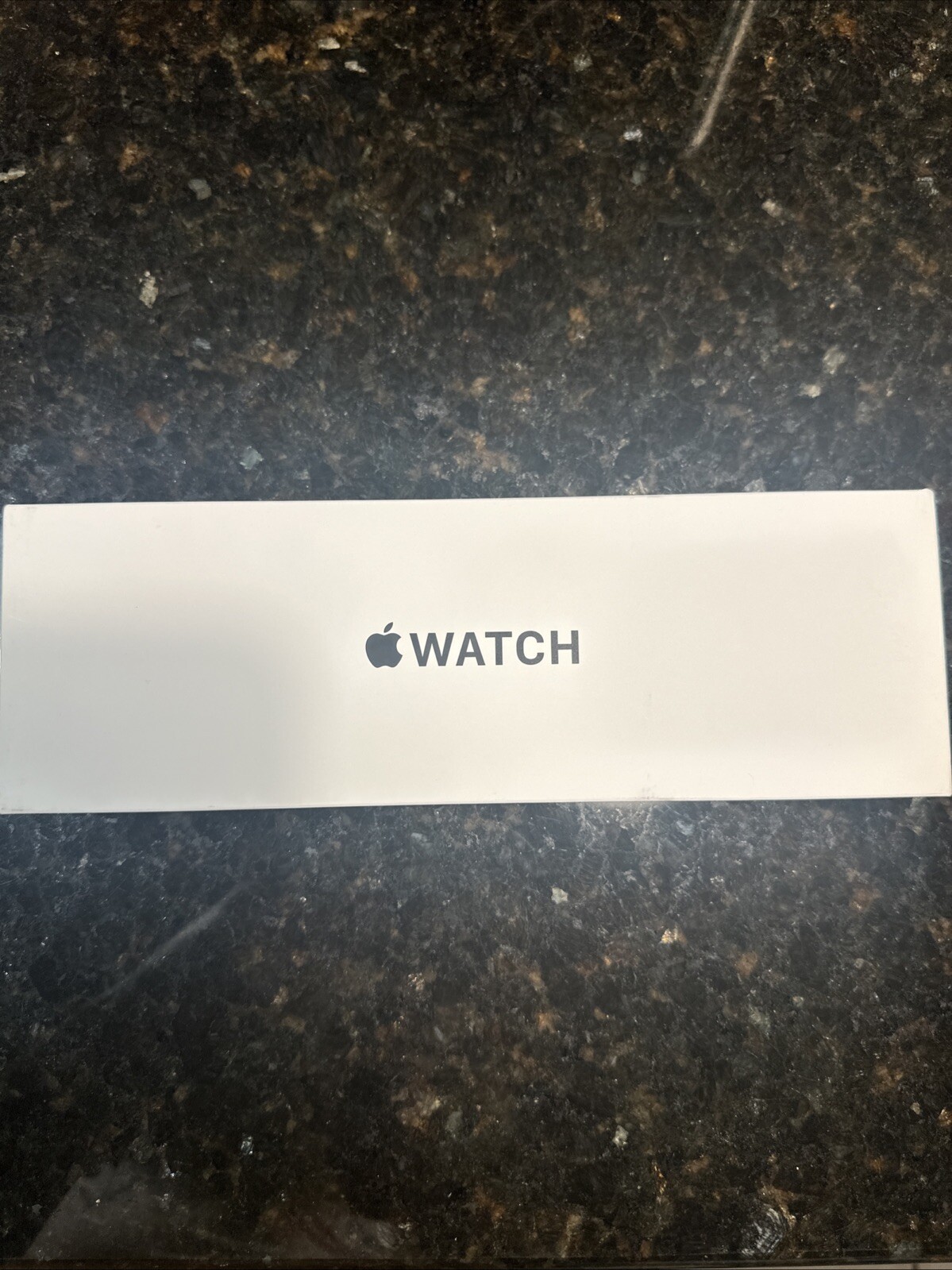 Brand New UNOPENED Apple Watch SE (Gen 2) 40mm Starlight Aluminum GPS + S/M Band