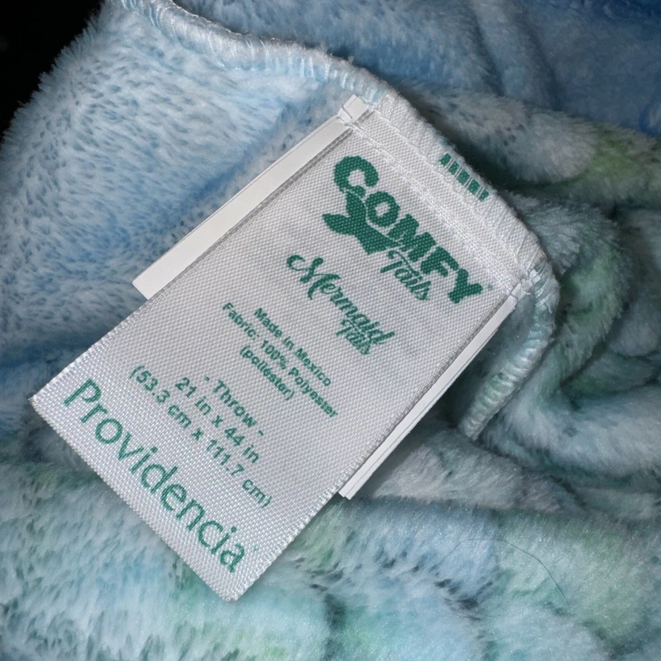 Comfy Tails Mermaid Tails Blue Green Aqua 21 x 44 In Fleece Cozy Blanket Soft - Imagem 3 de 4