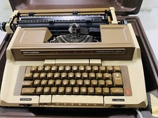 Smith Corona Coronamatic 2500 Electric Typewriter With Case —-For Parts—- thumbnail