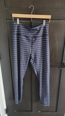 Zyia Active Capri Leggings Womens (X-Large) Black White Stripe