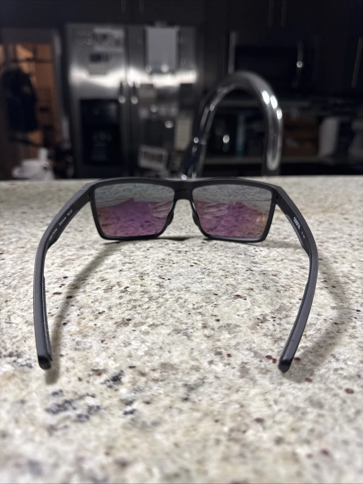 Gafas de sol Costa Rincocito para hombre marco negro lentes espejadas verdes Foto 4 de 4