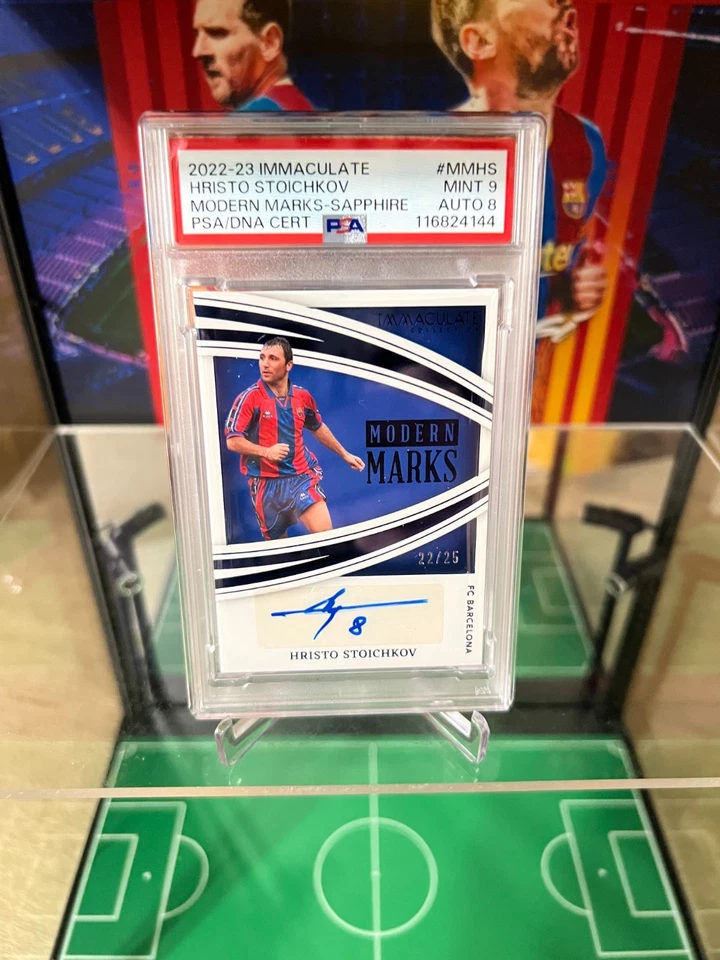 Panini Immaculate Hristo Stoichkov 2022-23 marcas modernas azul automático/25 PSA 9 como nuevo Foto 3 de 4