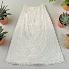 Vintage Warners Perfect Measure Slip Skirt Womens Size XL Nylon Lace Feminine