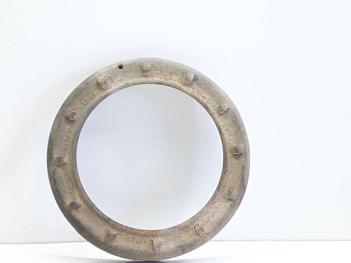 BMW 5 E39 2001 Befestigungsmutter Kraftstoffpumpe im Tank 6762417 UST136135