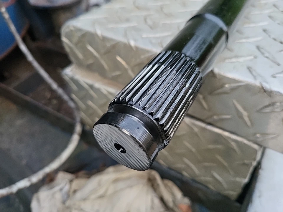 Правый задний вал пассажирской оси колесо 4,2 л 17 дюймов подходит для 02–09 GMC ENVOY - Изображение 4 из 4