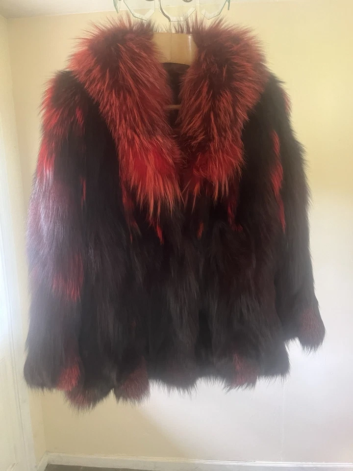 Hermosa piel real de zorro saga Foto 4 de 4