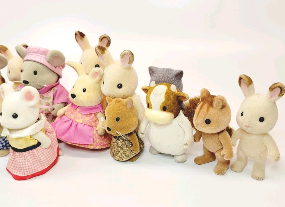 Calico Critters Sylvanian Families 25 件装兔子狗猪宝宝混合 — 第 4/4 张图片