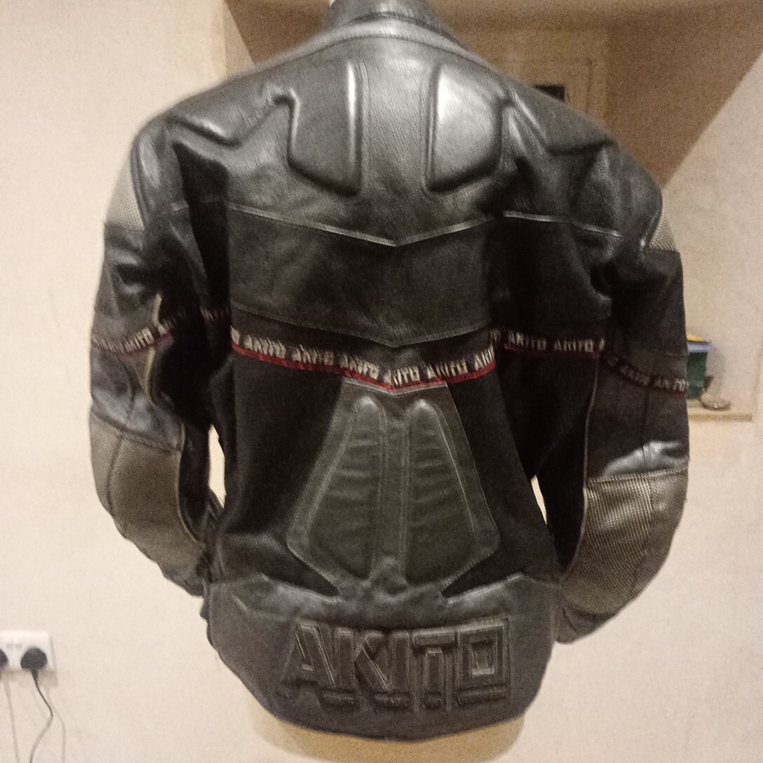 Picture 4 of 12