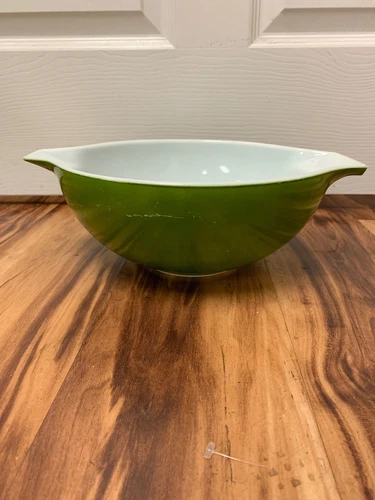 Pyrex Verde Avocado Green Cinderella Mixing Bowl #444 4-Quart Free Shipping
